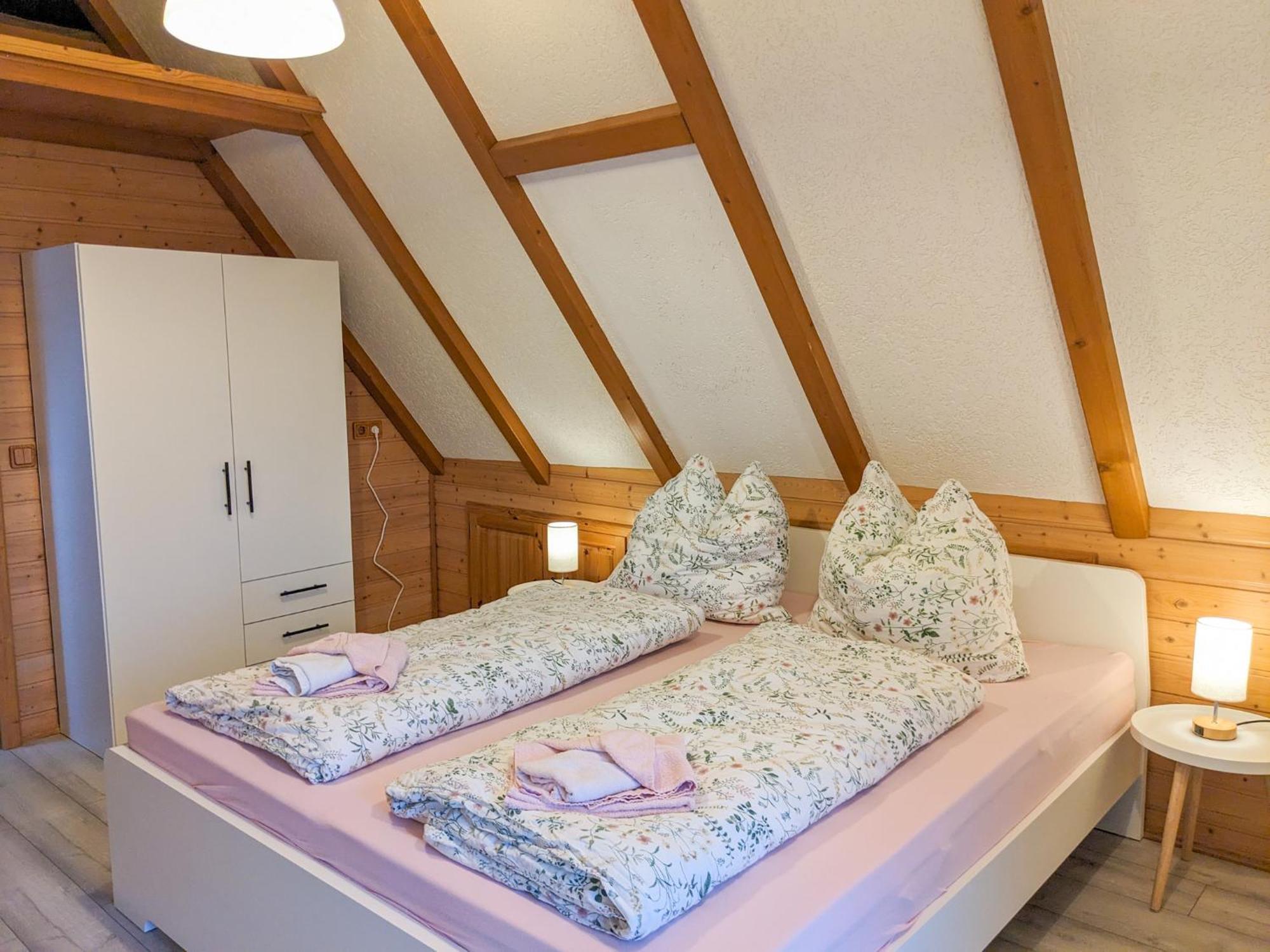 סבניץ B8 Urlaubsmagie Bergsteigerwohnung Mit Balkon Mit Aussicht Aufs Elbsandsteingebirge מראה חיצוני תמונה
